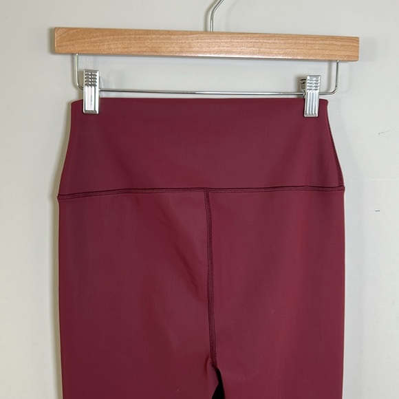 ALO Yoga Burgundy Leggings Size Medium - Picture 6 of 8